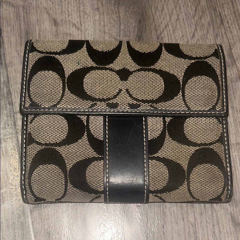 Coach Canvas Wallet in Tan and Black Signature Print - Picture 1 of 7